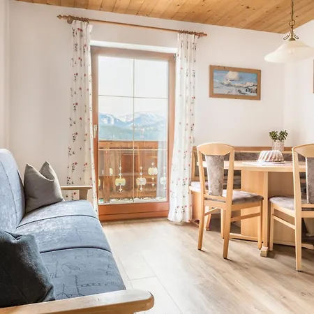 Prechtlhof Farm stay *
